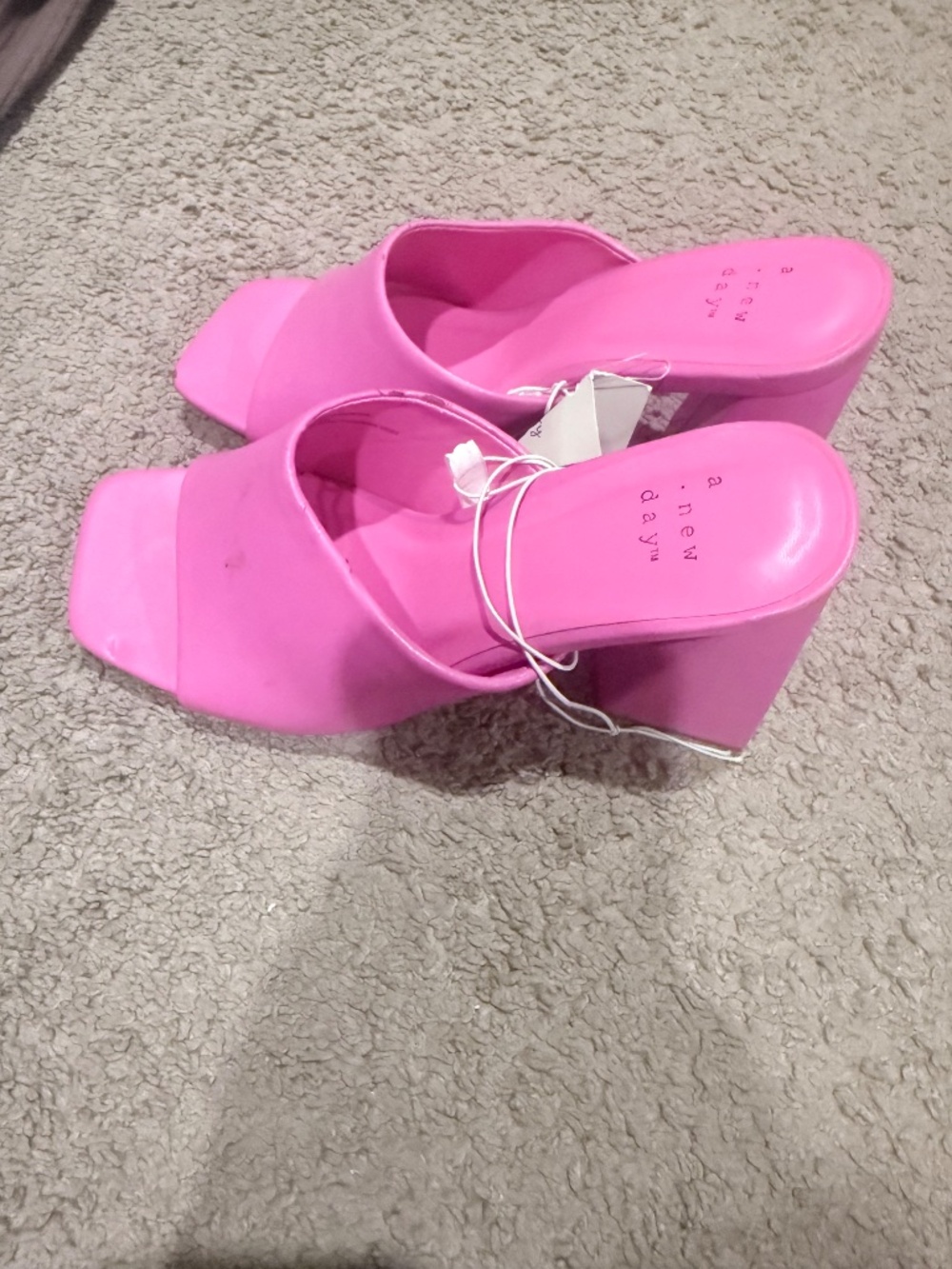 Pink ๐ ๐ - Picture 2 of 2